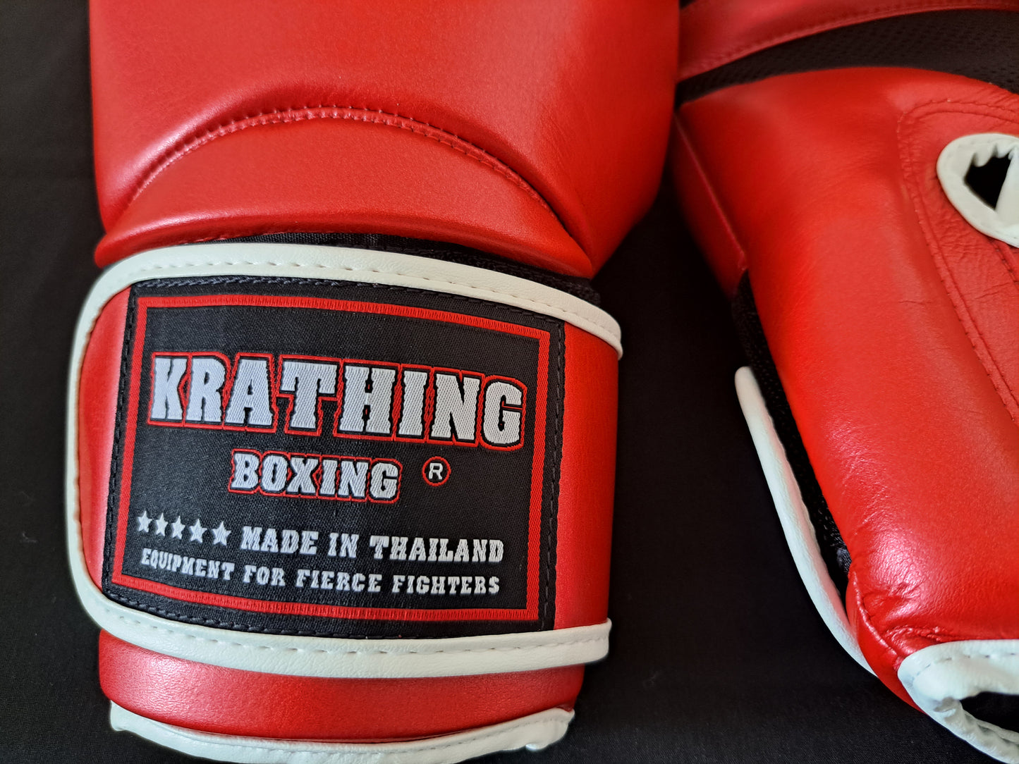 Krathing Thai Boxing Gloves - Micro Fiber - Red