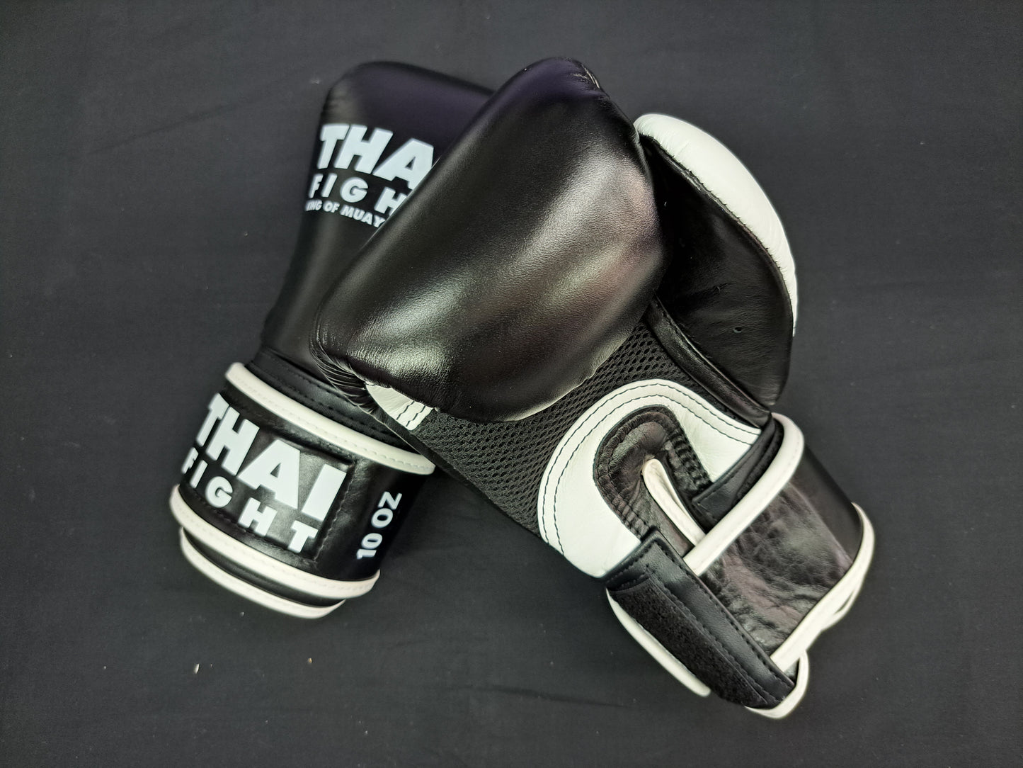 THAI FIGHT - King Of Muay Thai Gloves